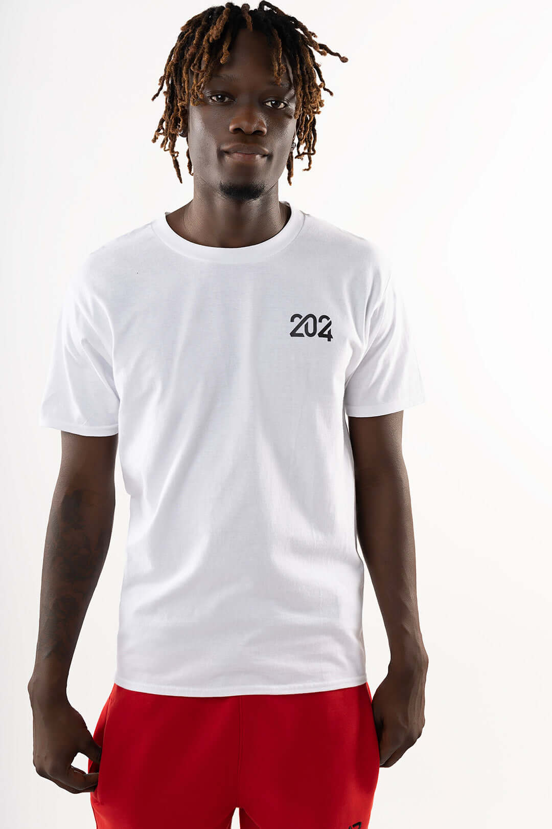 AR white black t-shirt